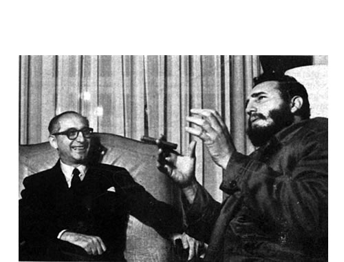 En mayo de 1959, el entonces presidente Arturo Frondizi recibió a un joven Fidel Castro, cuatro meses después de la revolución cubana hasta ese momento Cuba no era socialista y pertenecía a la OEA .Las presiones norteamericanas lanzaron a Cuba a relac